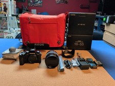 Fotocamera Fujifilm X-S10 con